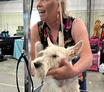 Charlie giving us grooming tips for Yin (Bilbo) at the Plum Creek Classics.